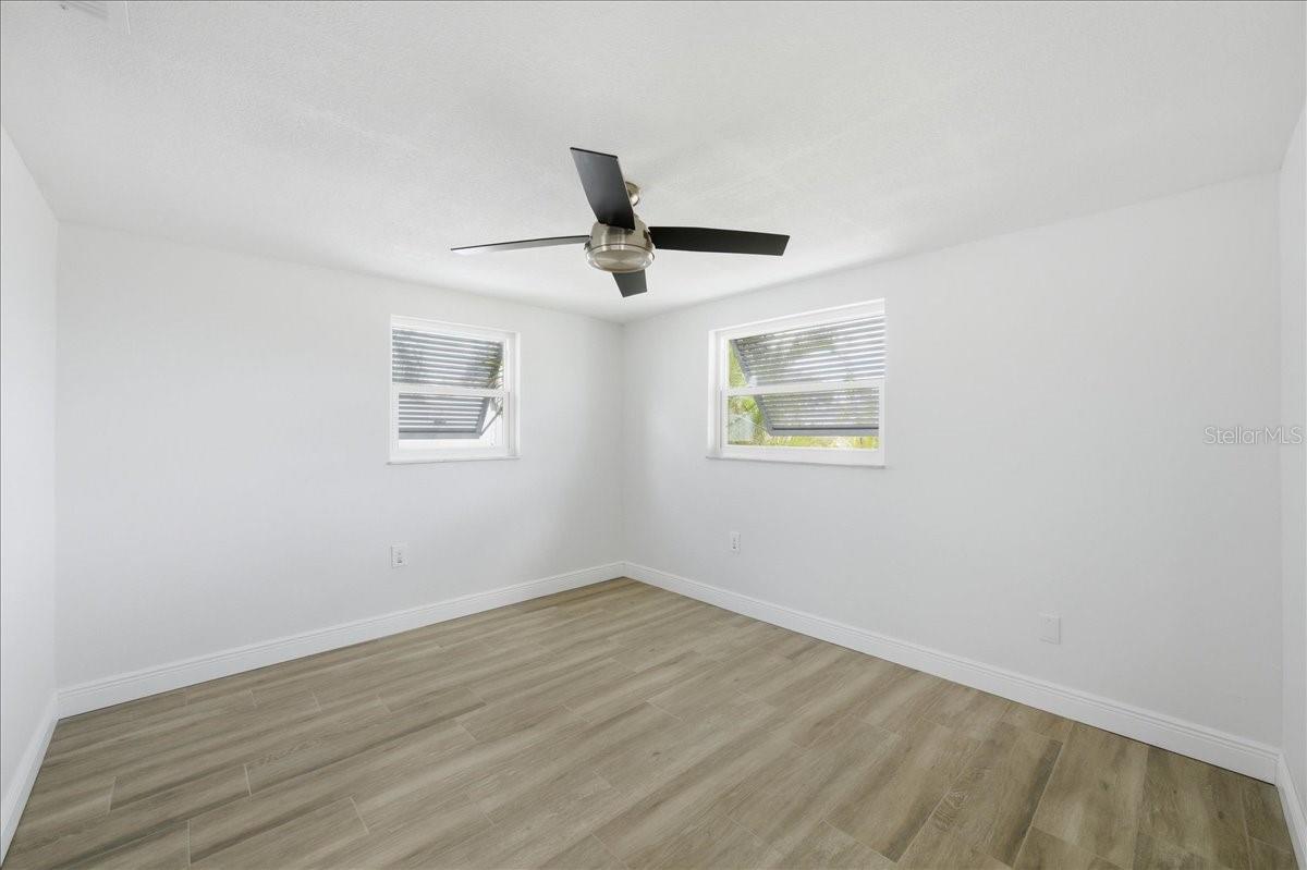 13902 Barnard Ave Property Photo 10