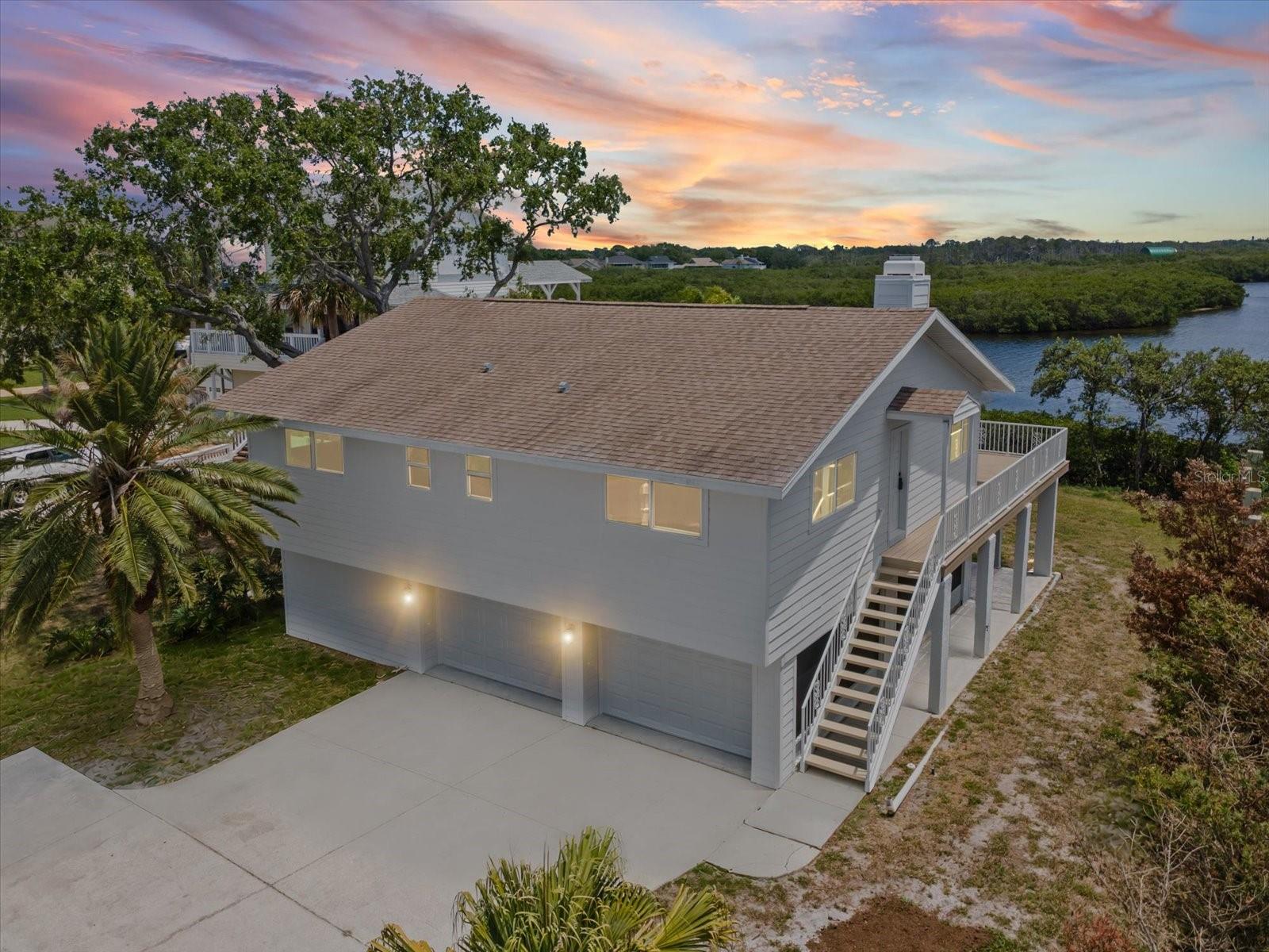 1647 Sea Breeze Dr Property Photo 1