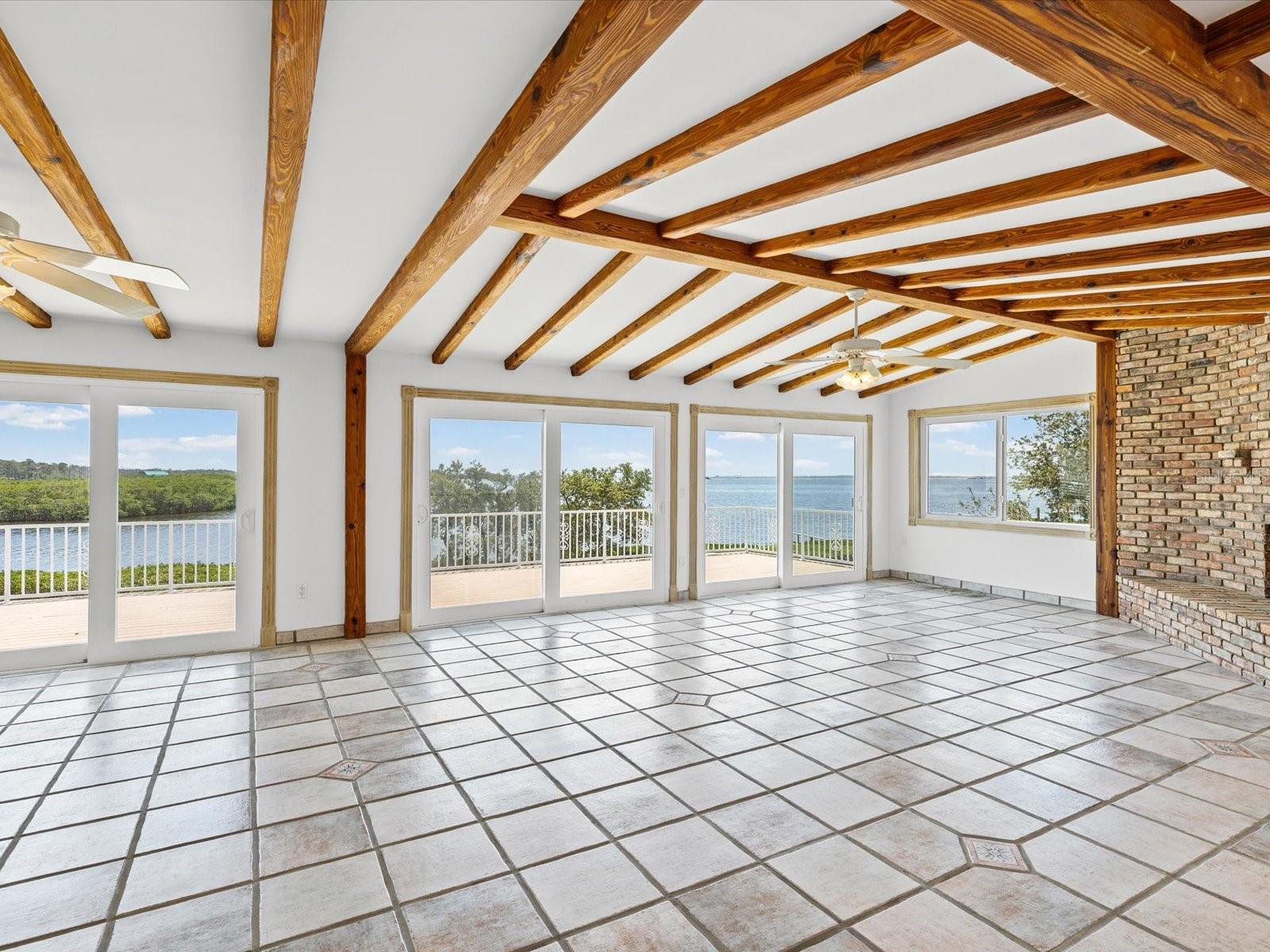 1647 Sea Breeze Dr Property Photo 13