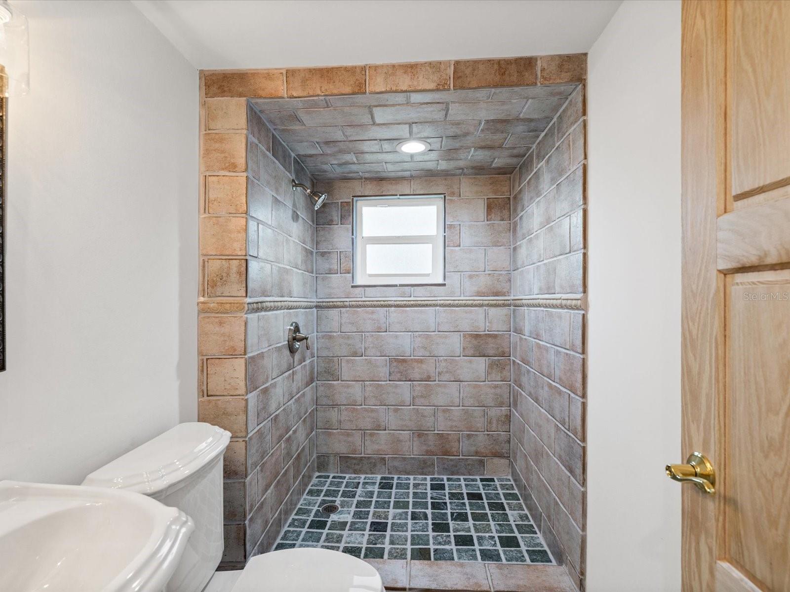 1647 Sea Breeze Dr Property Photo 29