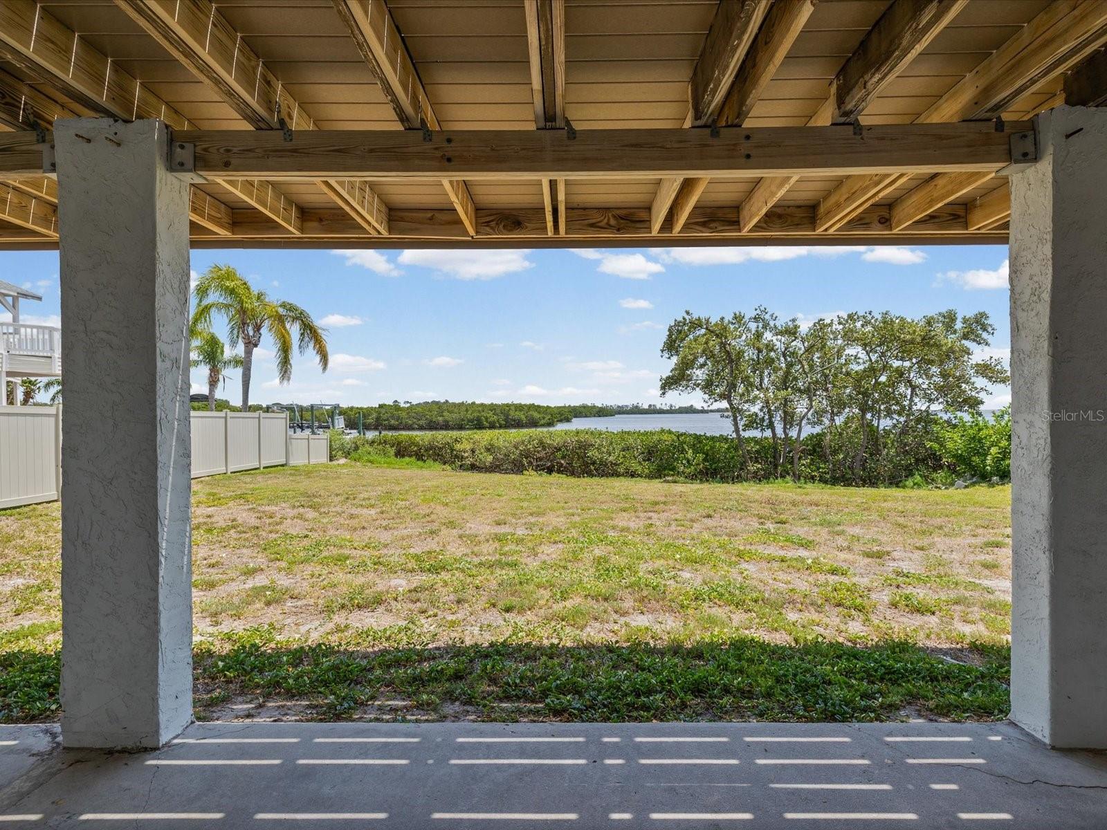 1647 Sea Breeze Dr Property Photo 35