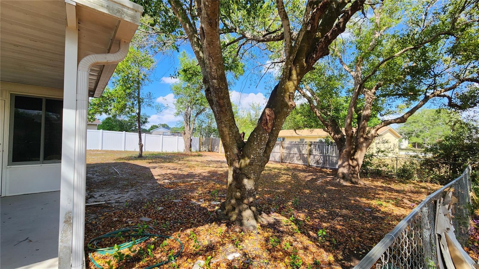 4518 Yorkshire Ave Property Photo 3