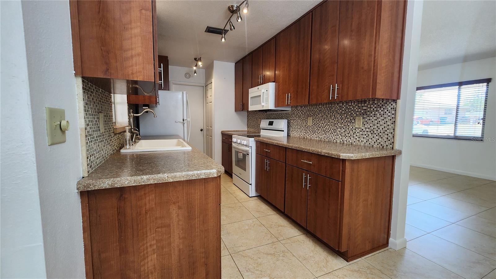 4518 Yorkshire Ave Property Photo 12