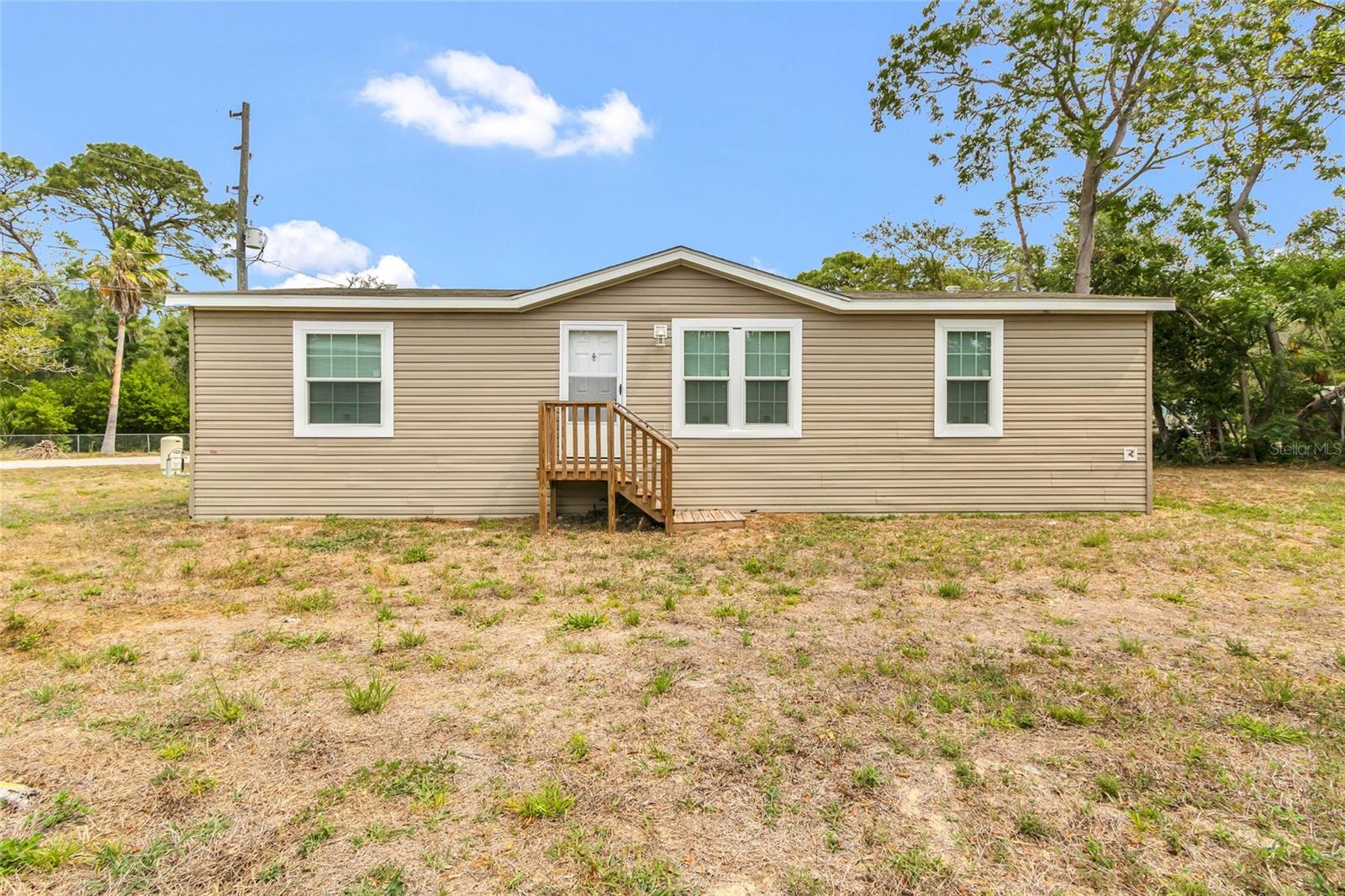 3264 Stephens Blvd Property Photo 1