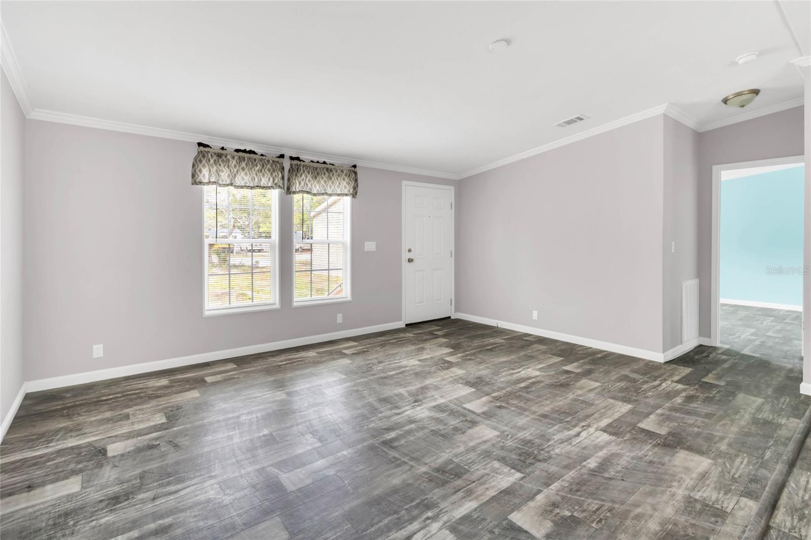 3264 Stephens Blvd Property Photo 4