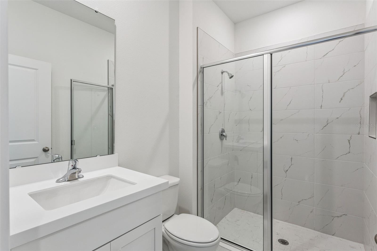 574 Emerald Grove Dr Property Photo 13