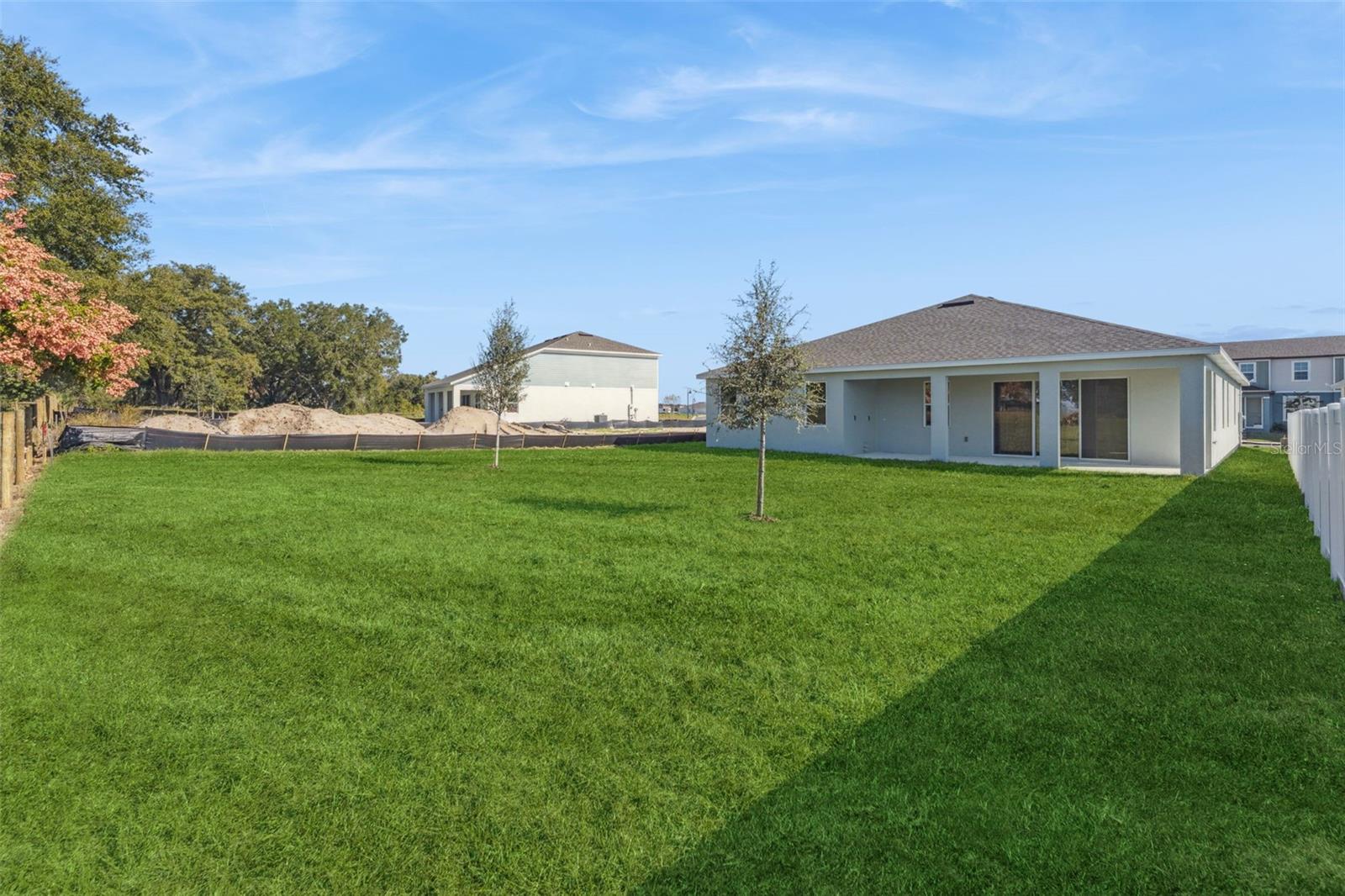 574 Emerald Grove Dr Property Photo 15
