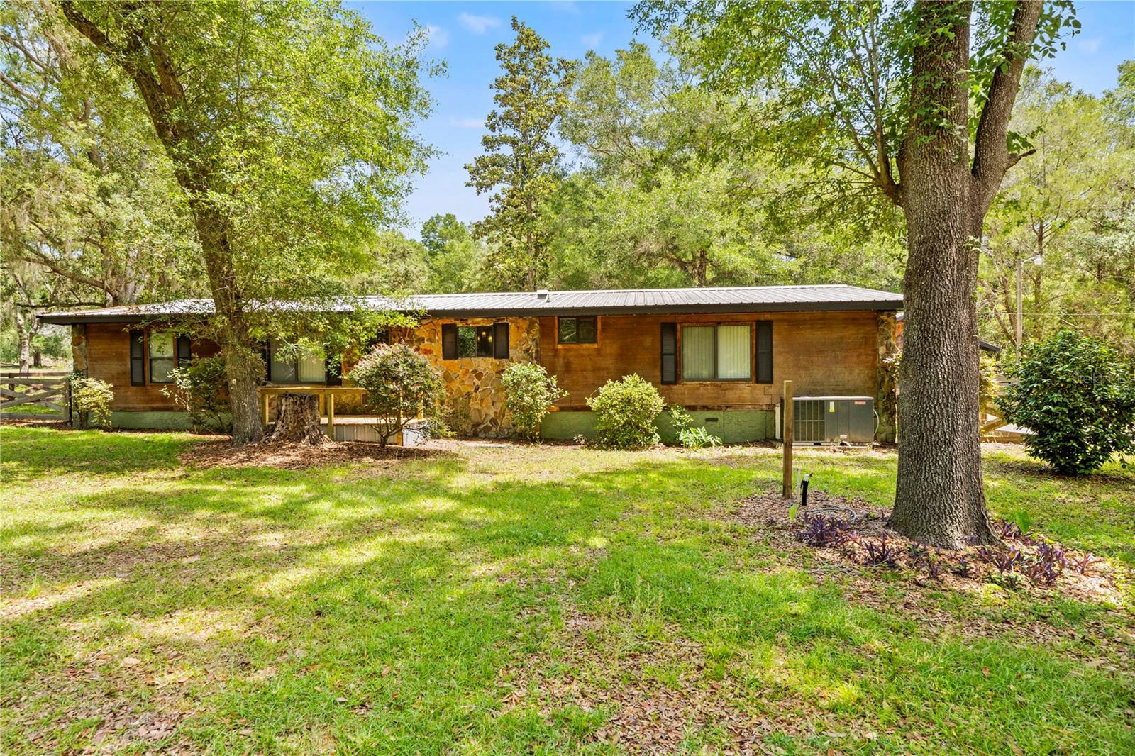 27137 Lambeth Rd Property Photo 3
