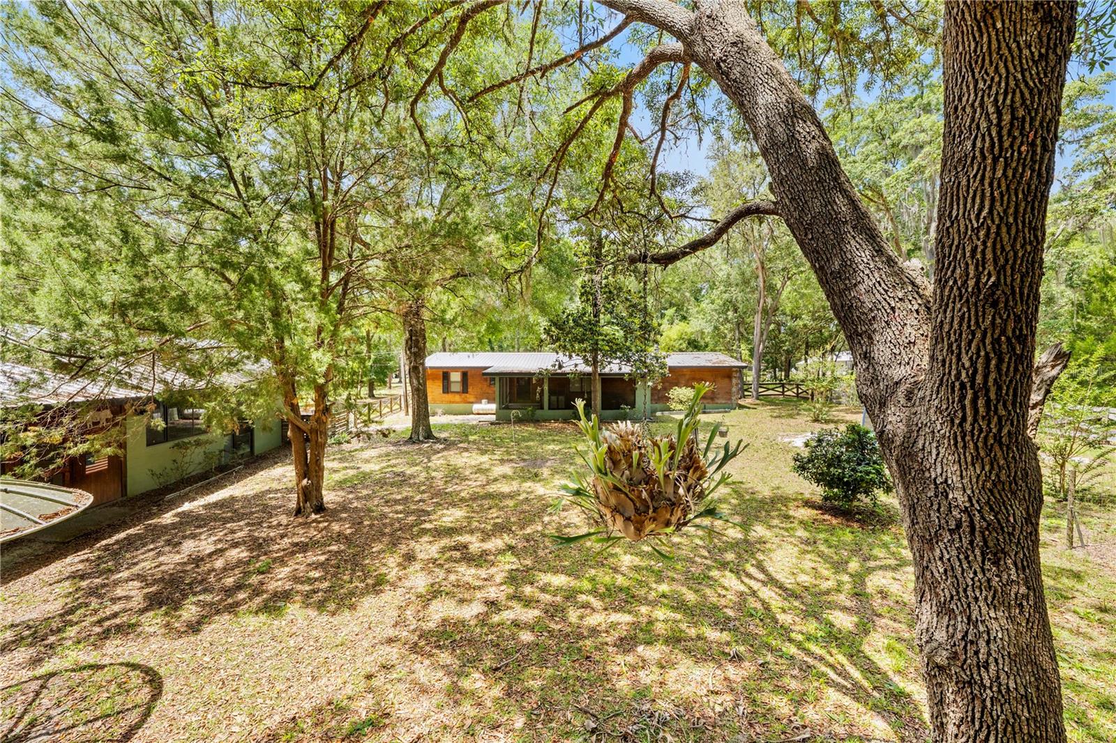 27137 Lambeth Rd Property Photo 4