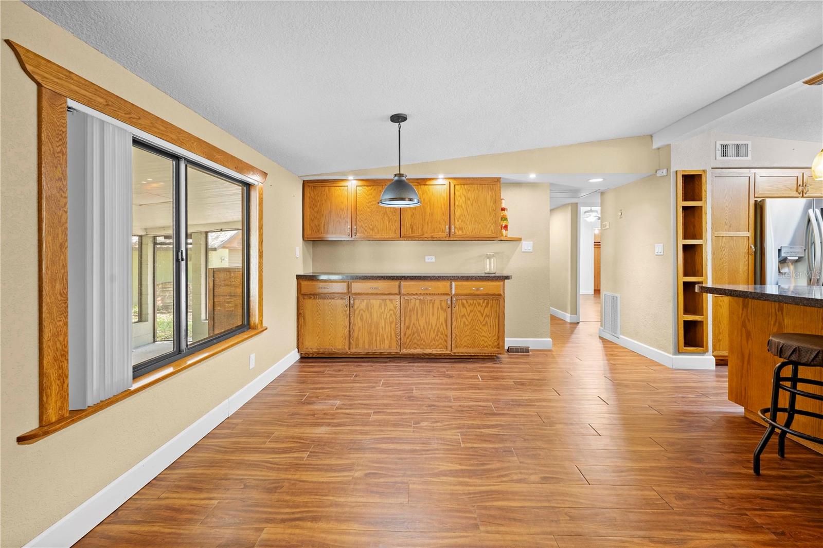 27137 Lambeth Rd Property Photo 11