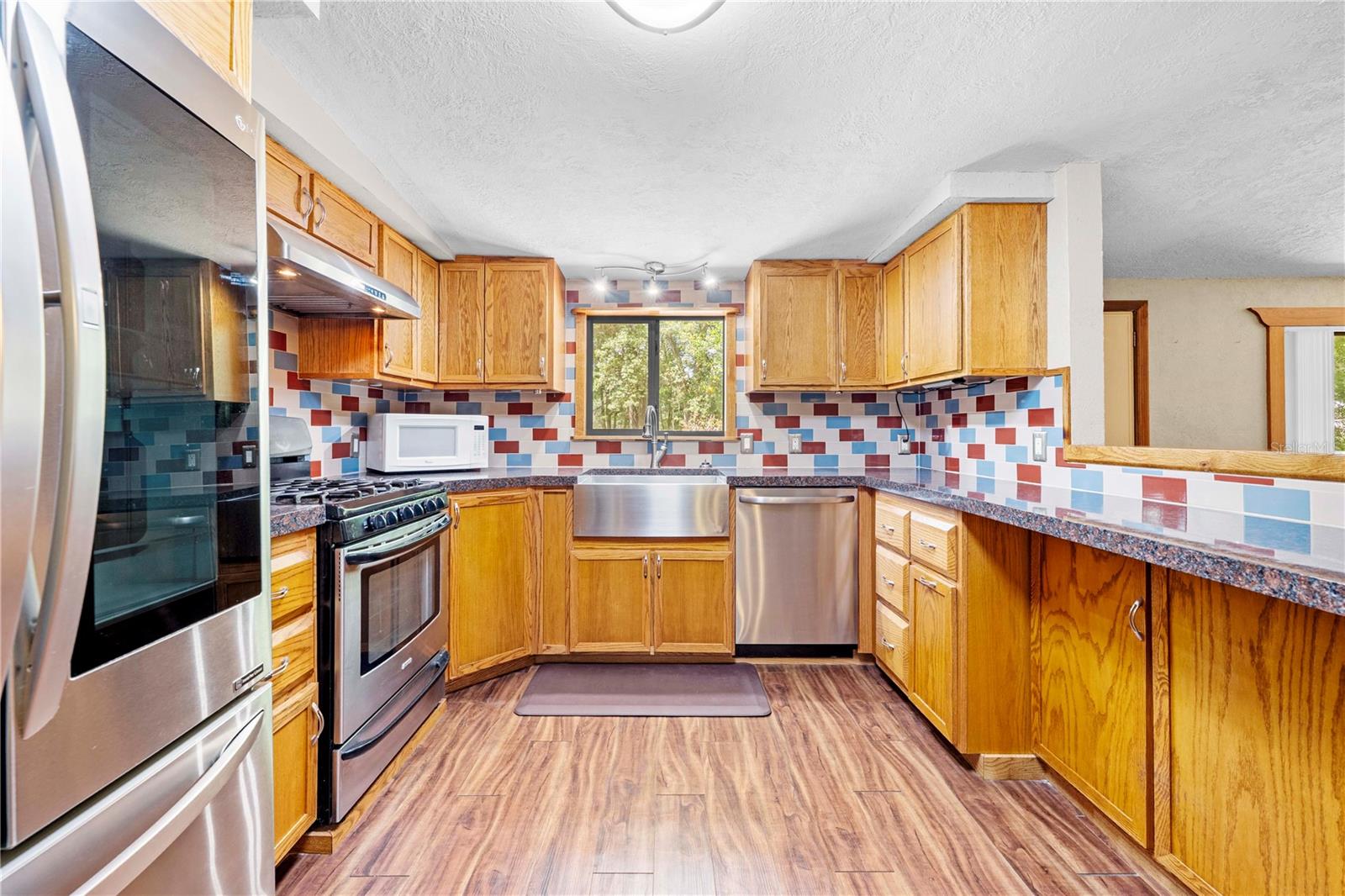 27137 Lambeth Rd Property Photo 15
