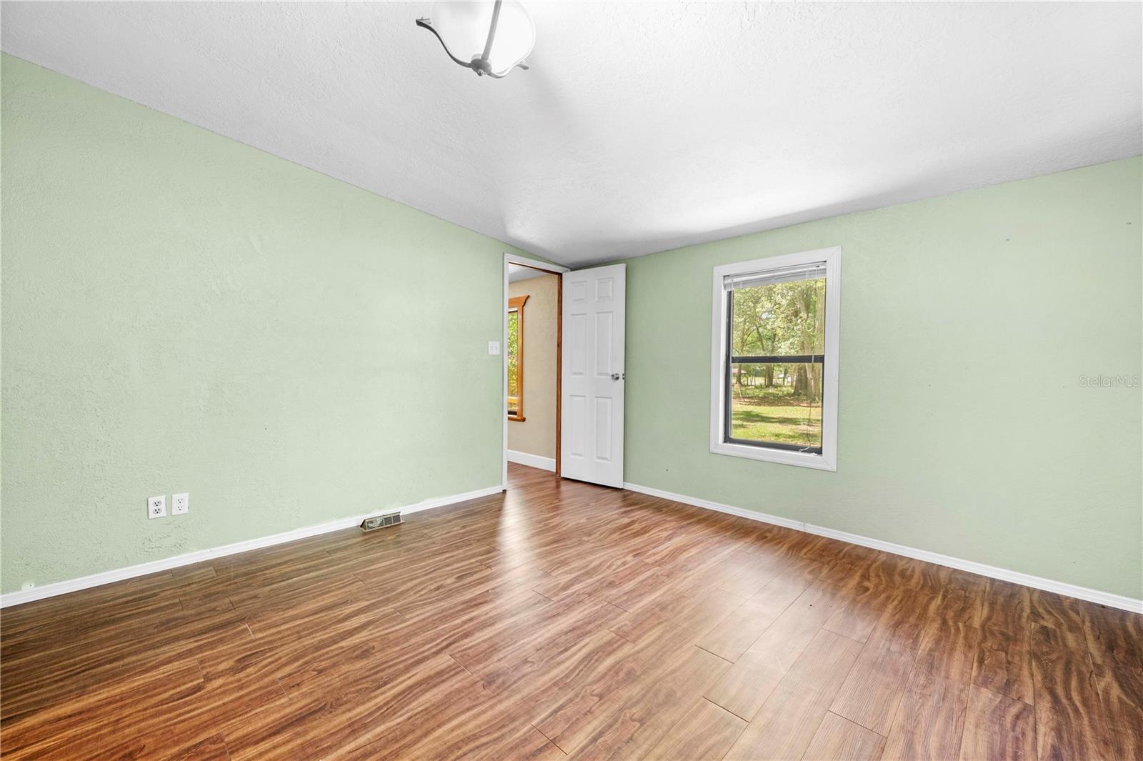 27137 Lambeth Rd Property Photo 23