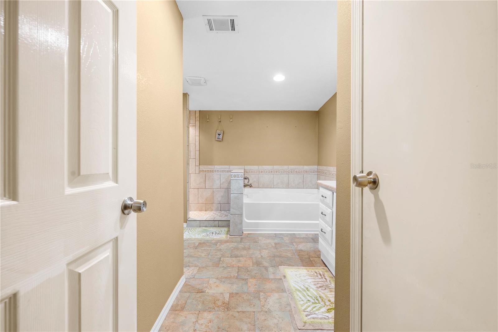 27137 Lambeth Rd Property Photo 25