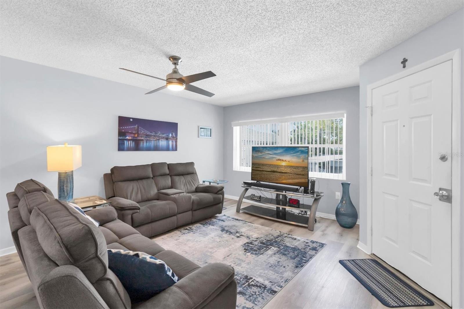 7712 Hillside Ct #201 Property Photo 4