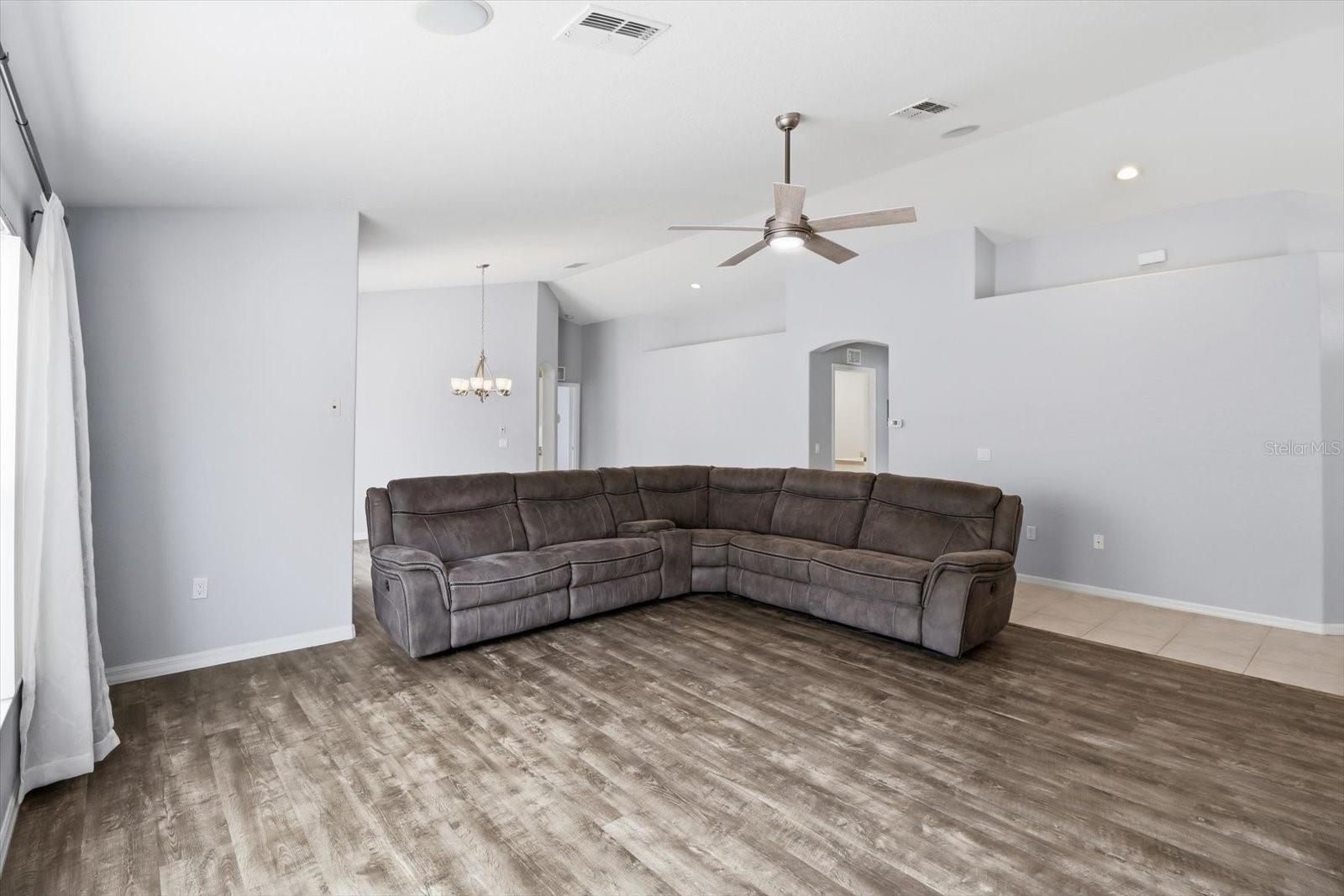 250 Royal Palm Way Property Photo 9