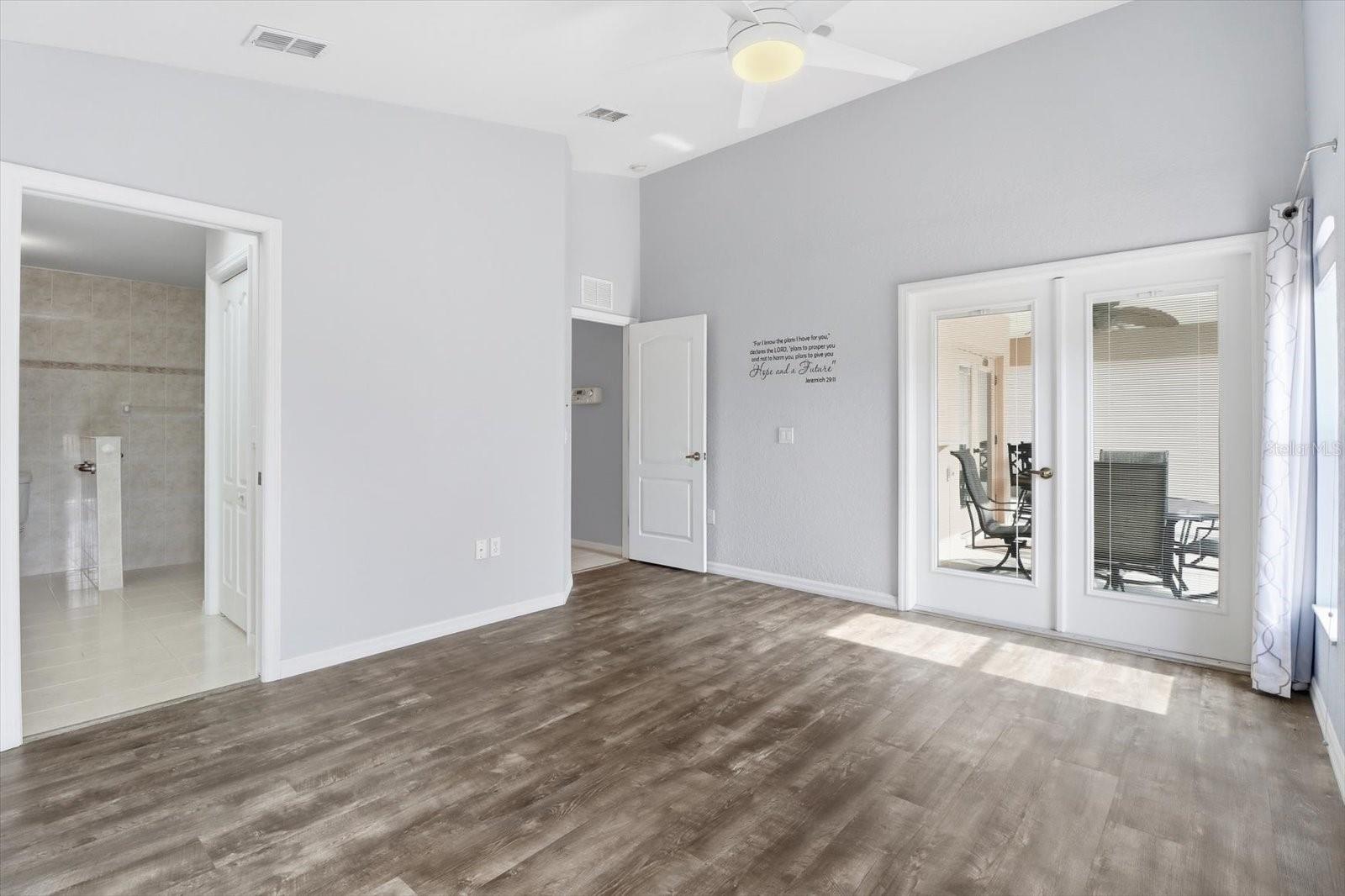 250 Royal Palm Way Property Photo 18