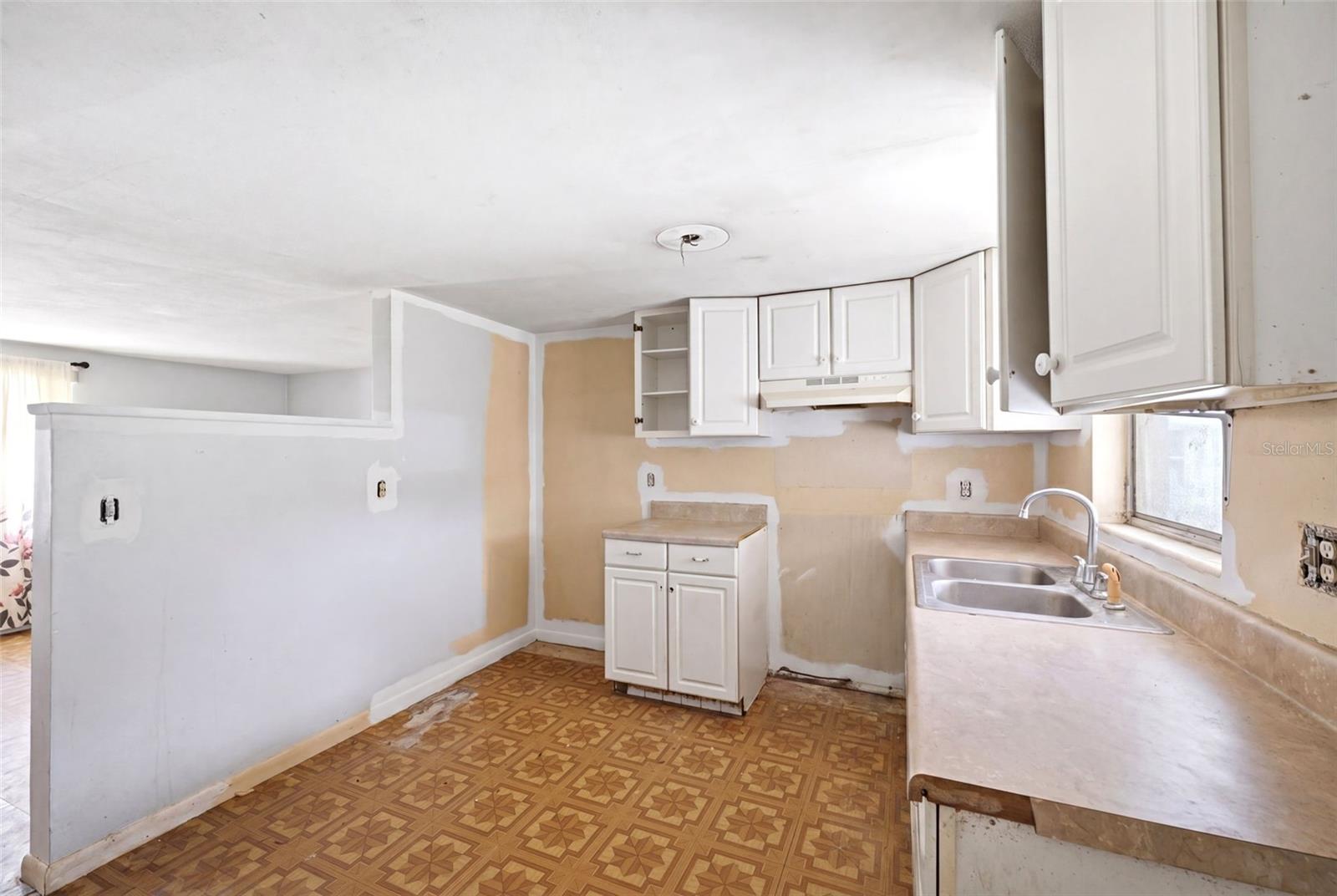 10 S Jackson St Property Photo 31