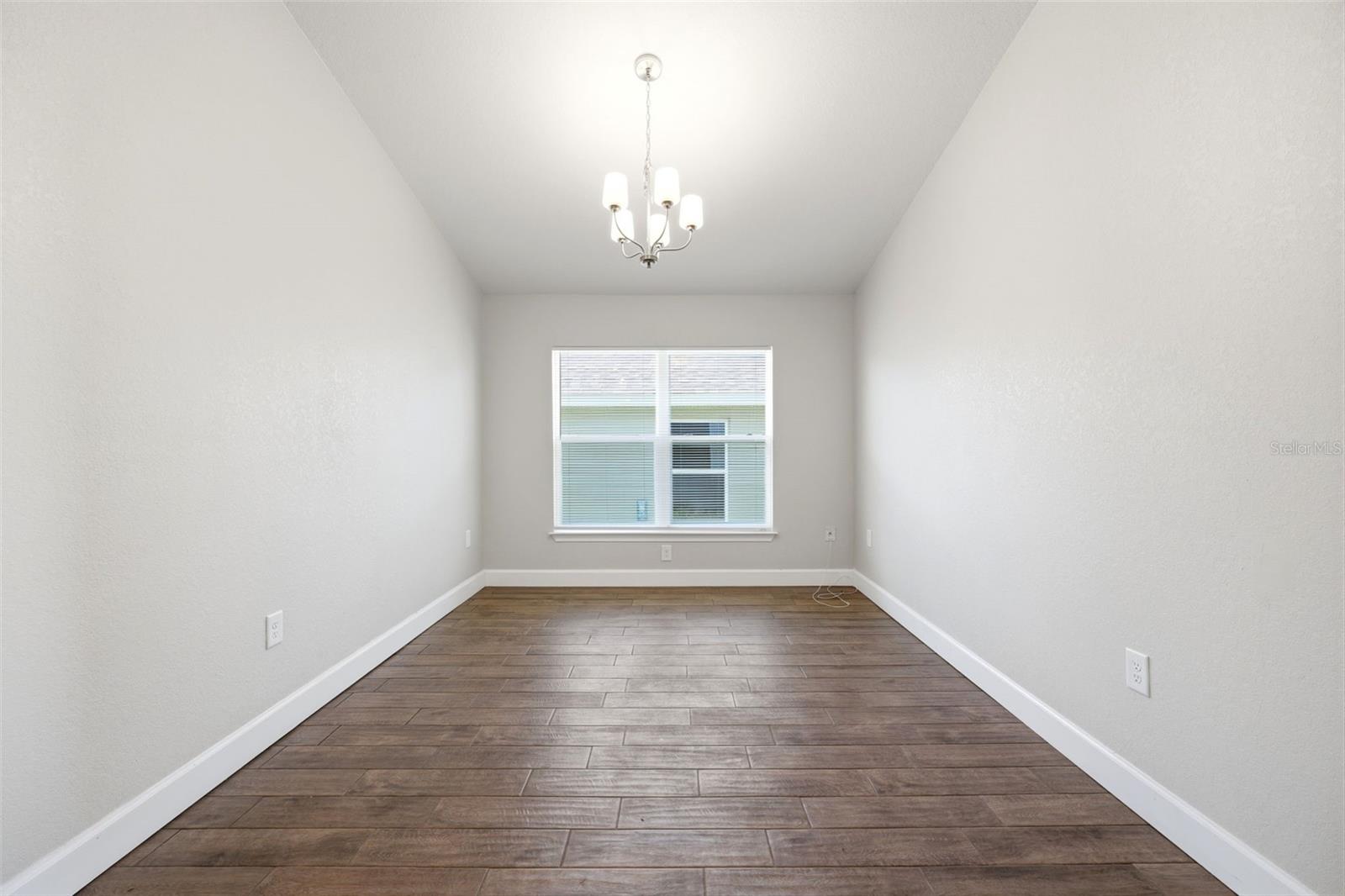 5524 Ocean Breeze Dr Property Photo 9