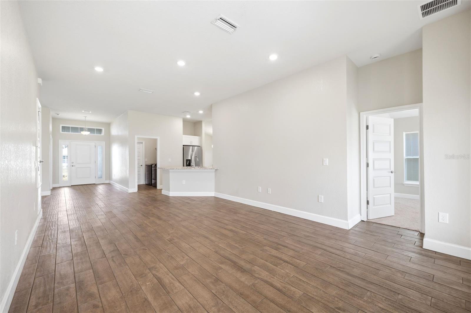 5524 Ocean Breeze Dr Property Photo 15