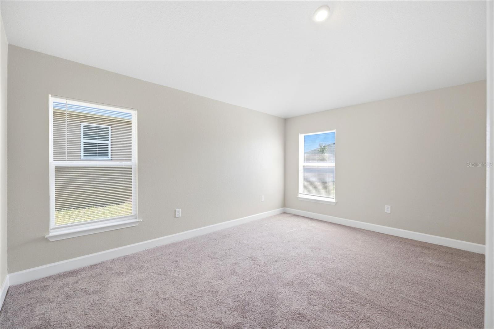 5524 Ocean Breeze Dr Property Photo 16