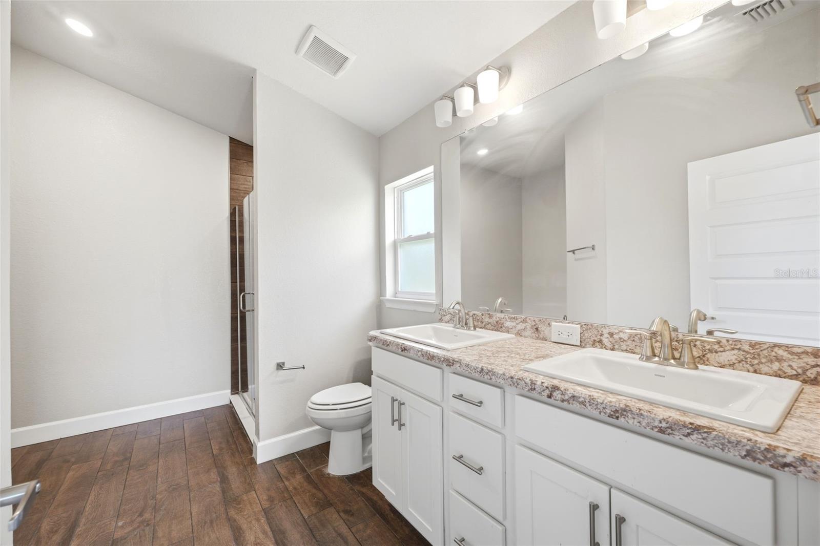 5524 Ocean Breeze Dr Property Photo 18