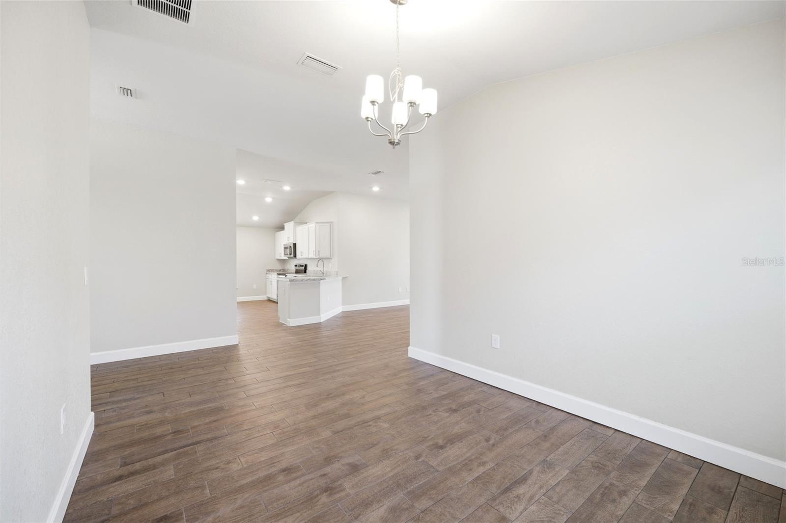 5524 Ocean Breeze Dr Property Photo 45