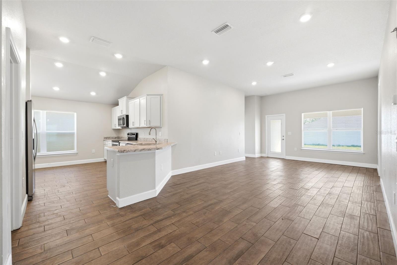 5524 Ocean Breeze Dr Property Photo 46