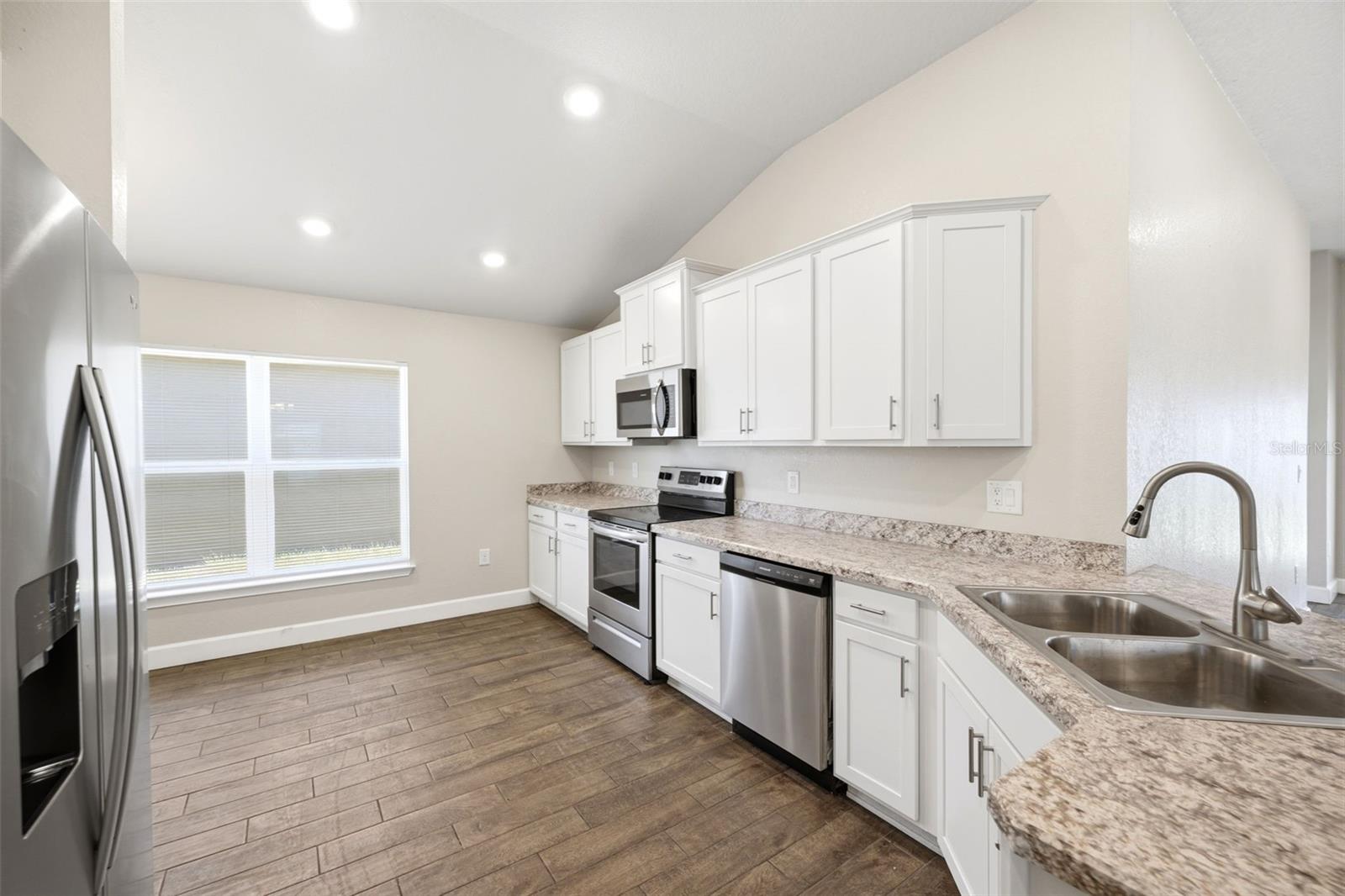 5524 Ocean Breeze Dr Property Photo 48