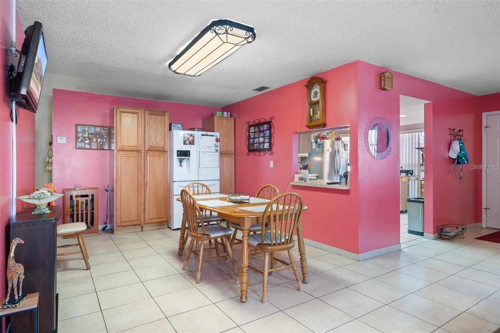 8914 Schrader Blvd Property Photo 7