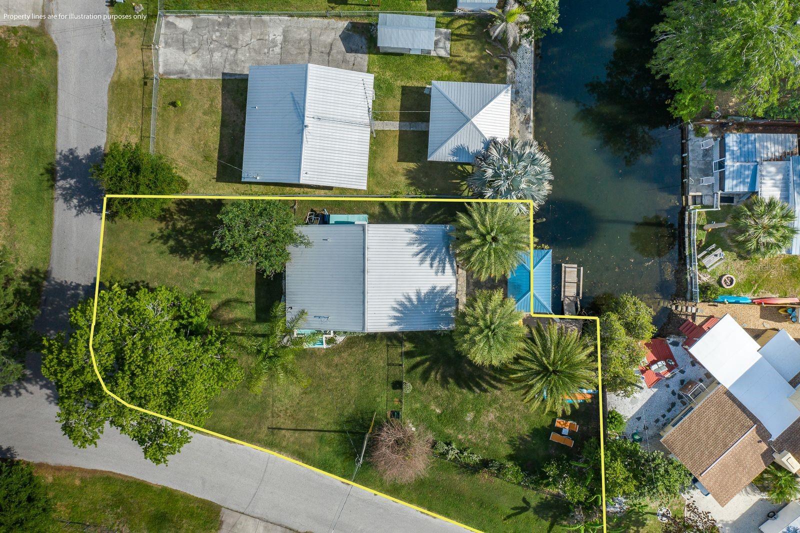 5473 Darlene St Property Photo 4