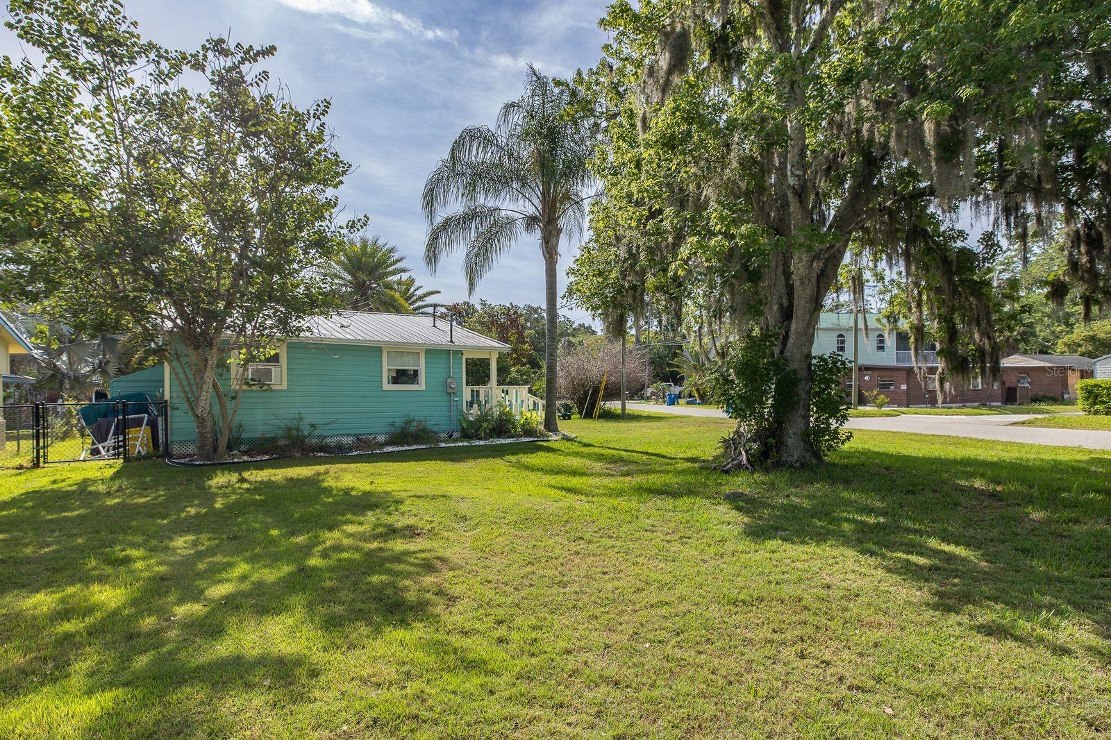 5473 Darlene St Property Photo 28