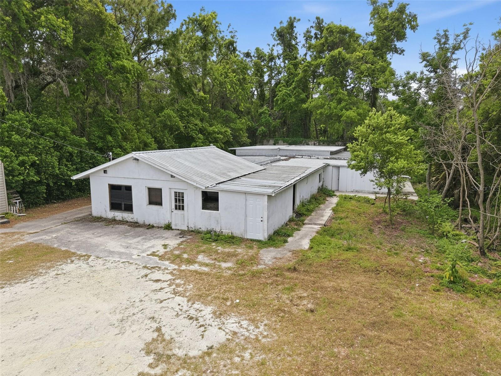 15520 Cortez Blvd Property Photo 4