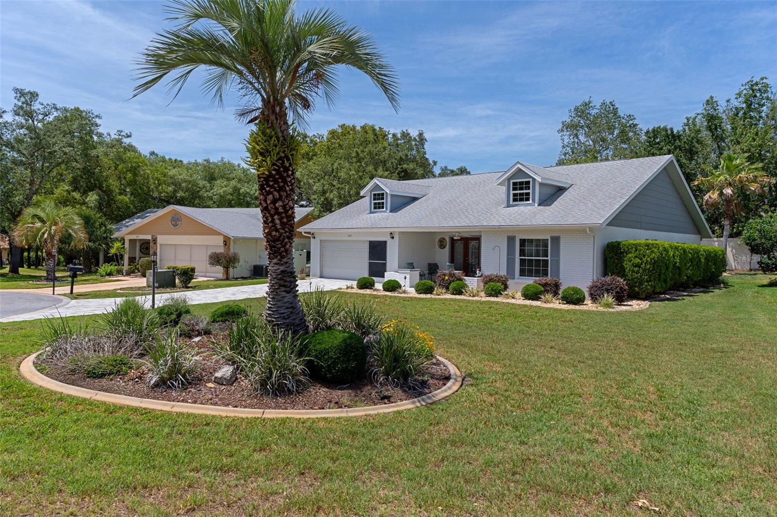 2643 Royal Ridge Dr Property Photo 2
