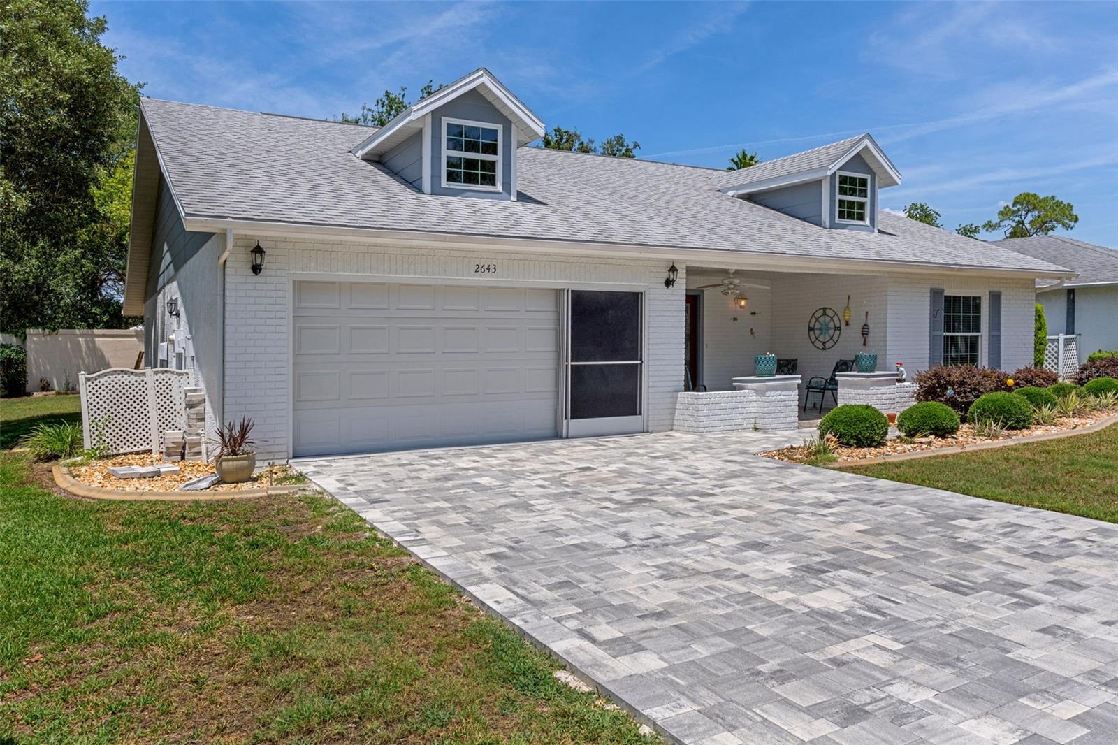 2643 Royal Ridge Dr Property Photo 4