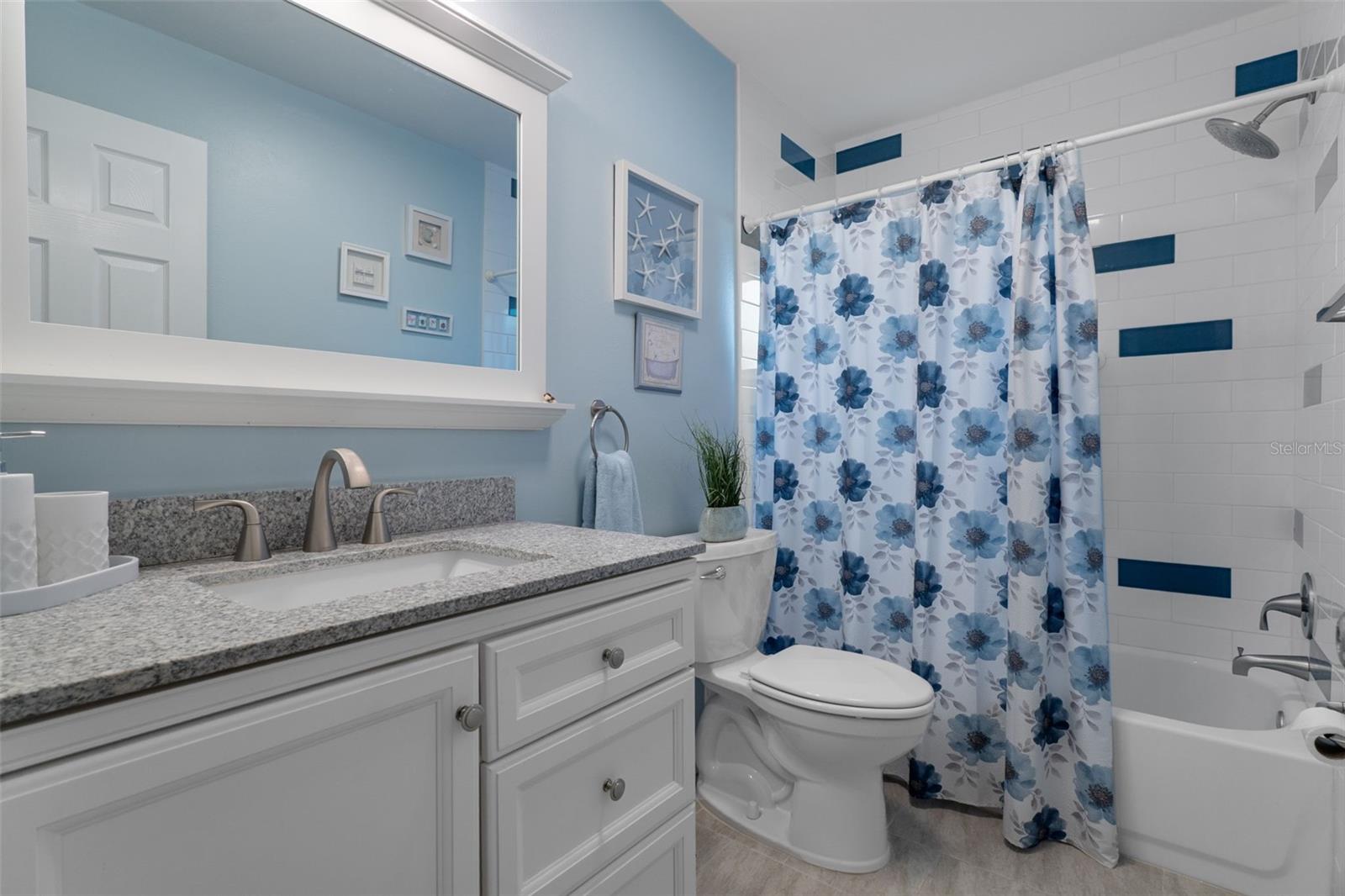 2643 Royal Ridge Dr Property Photo 27