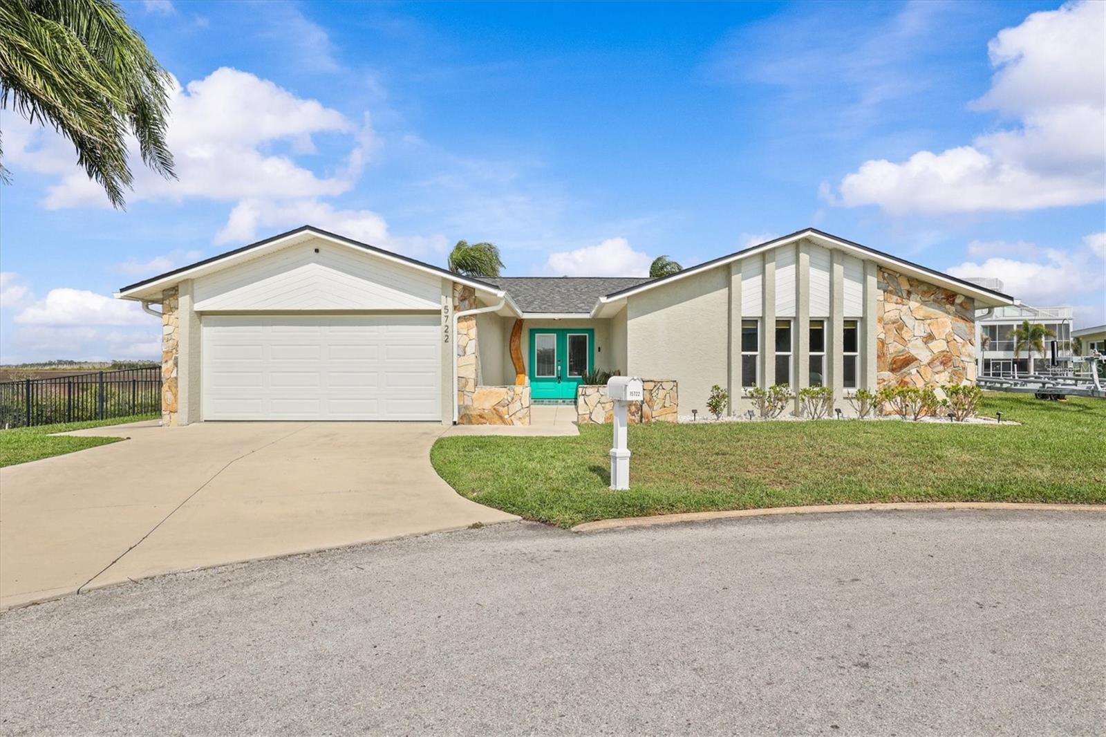 15722 Donzi Dr Property Photo 15