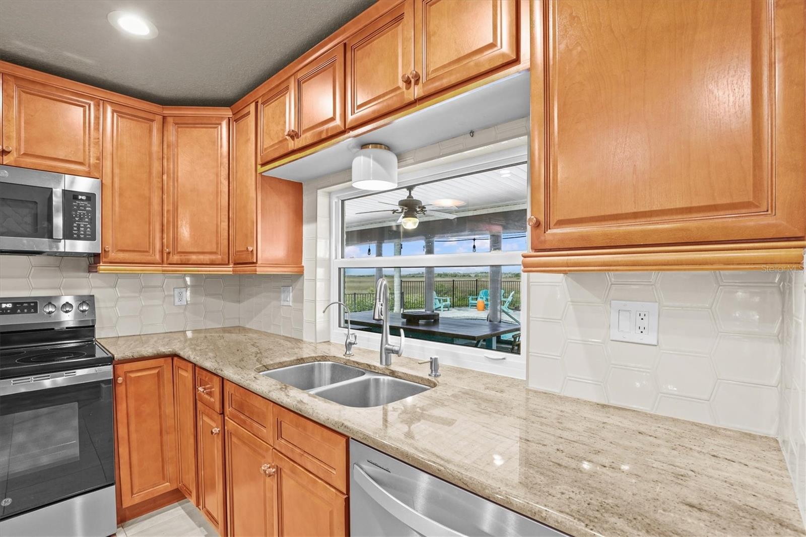 15722 Donzi Dr Property Photo 27