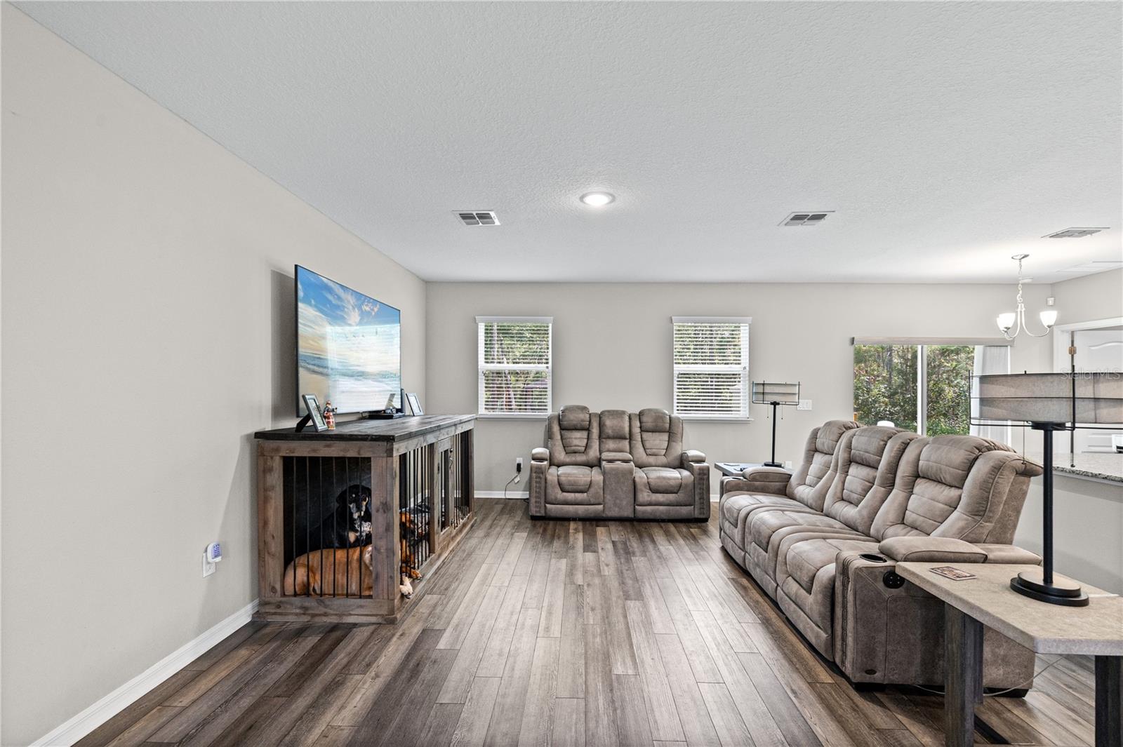 14241 Ravine Ave Property Photo 10