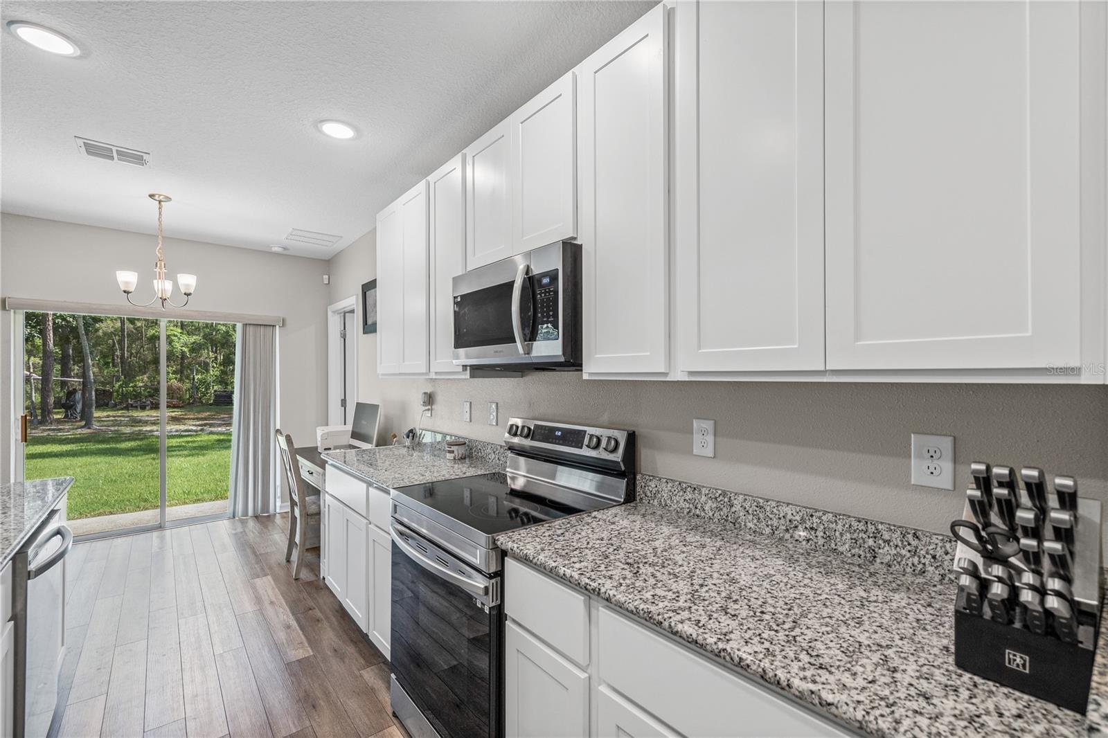 14241 Ravine Ave Property Photo 14