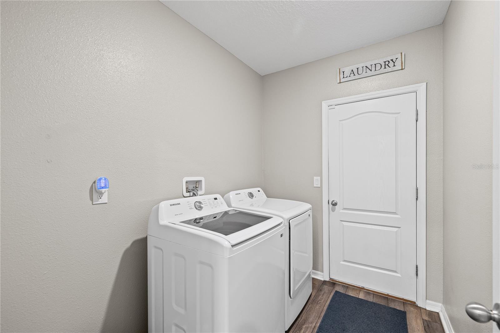 14241 Ravine Ave Property Photo 29