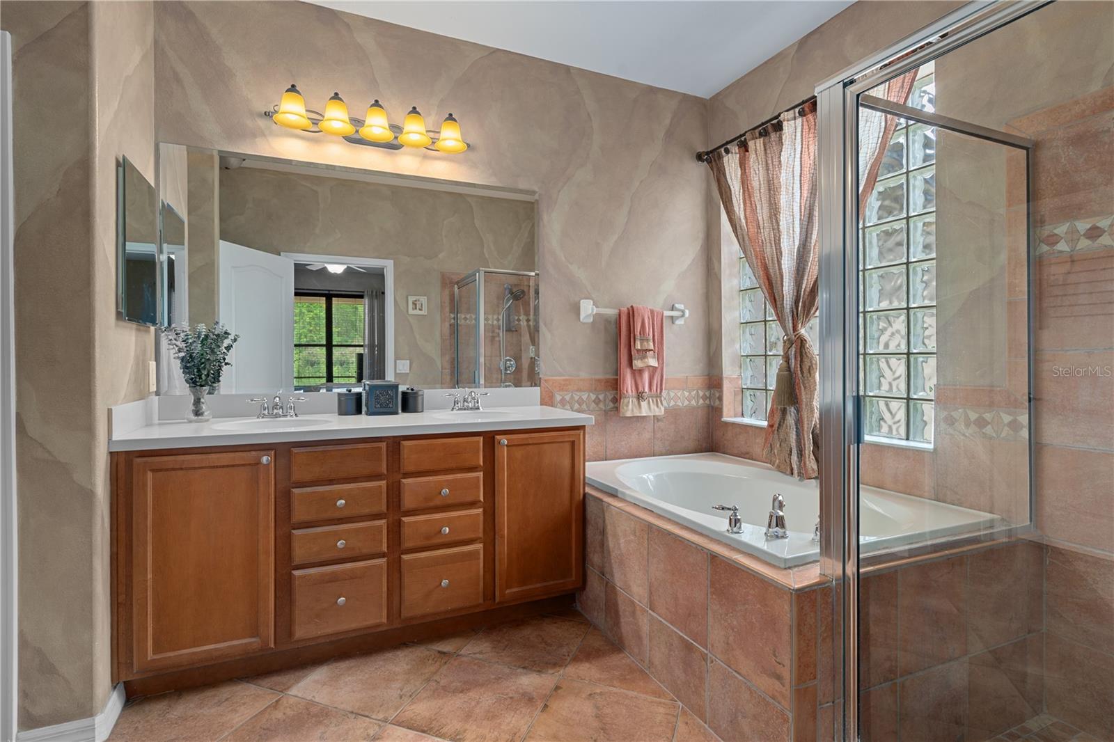 14807 Princewood Ln Property Photo 23