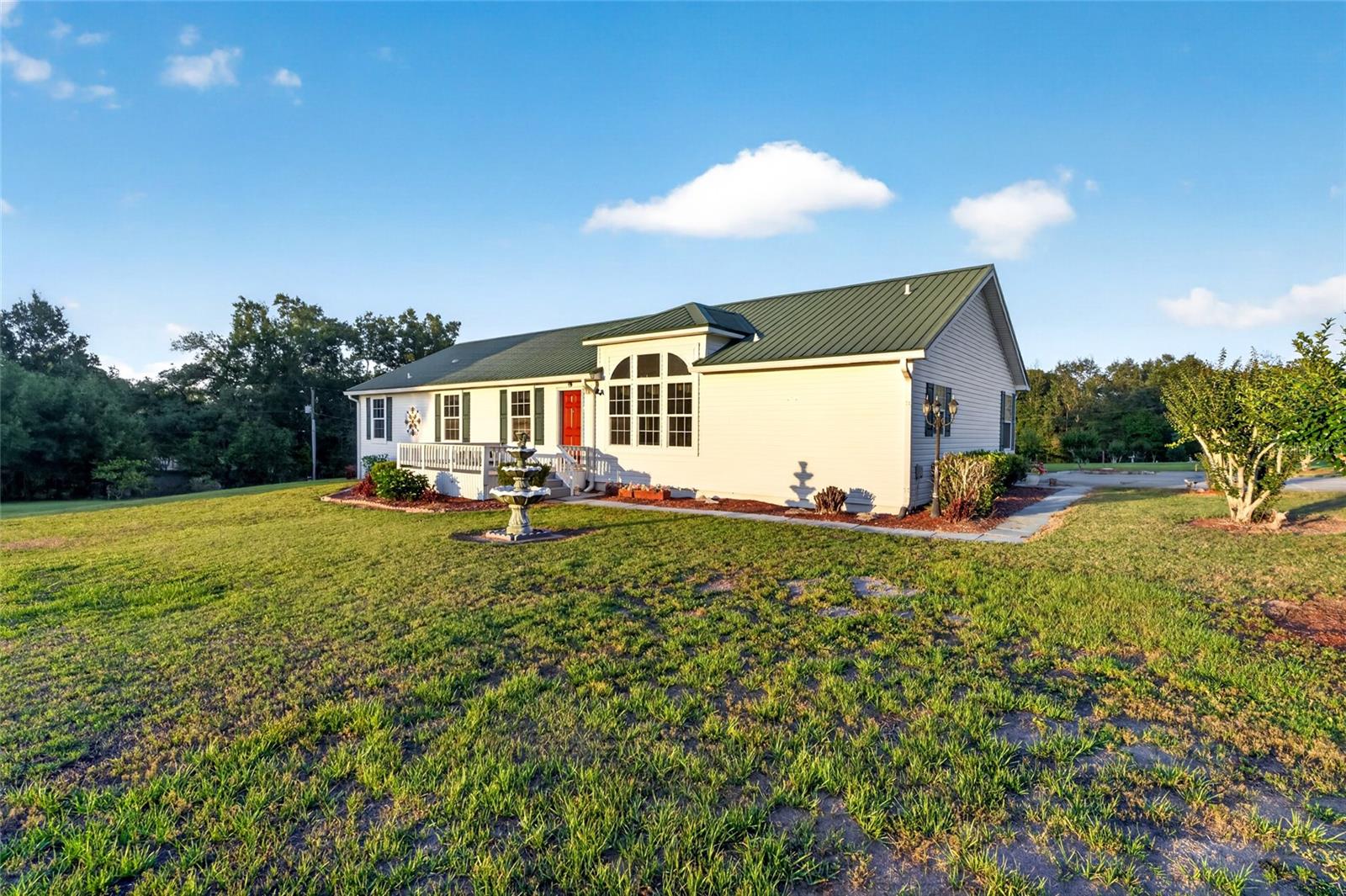 9712 Us Highway 301 Property Photo 1