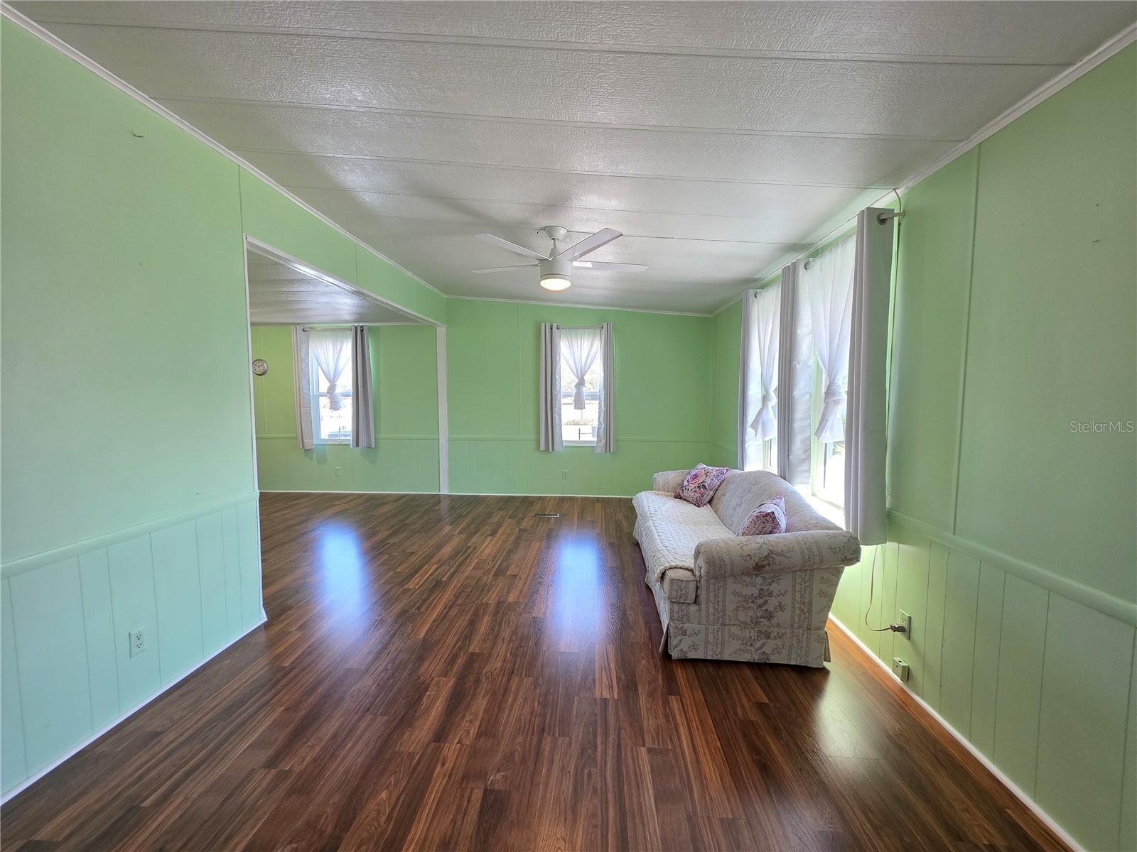 8027 Eastern Circle Dr Property Photo 5
