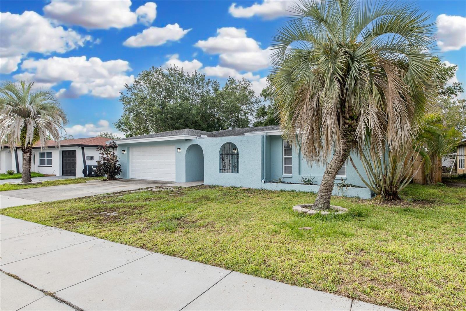 1815 Driftwood Cir S Property Photo 1