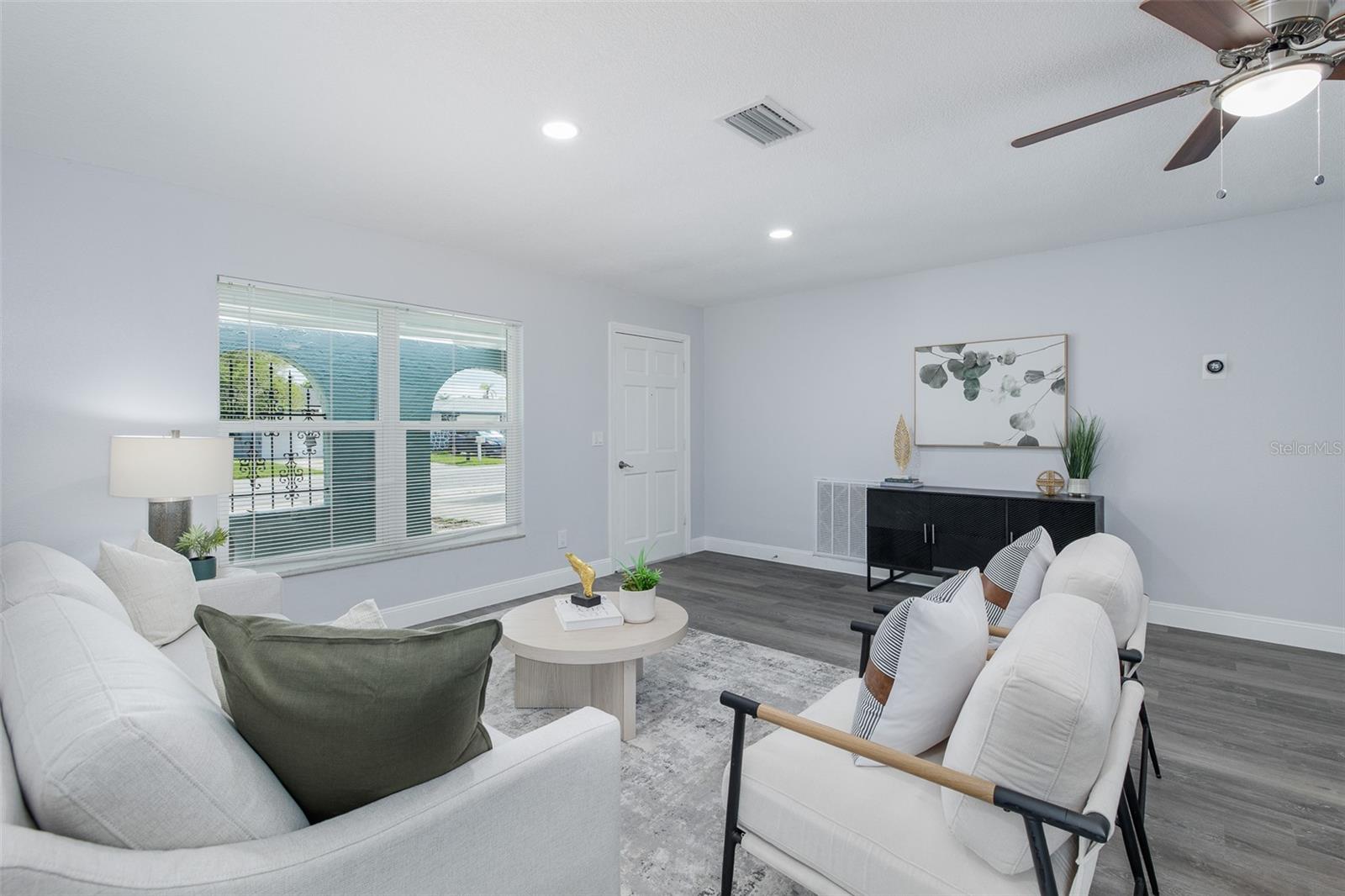 1815 Driftwood Cir S Property Photo 7