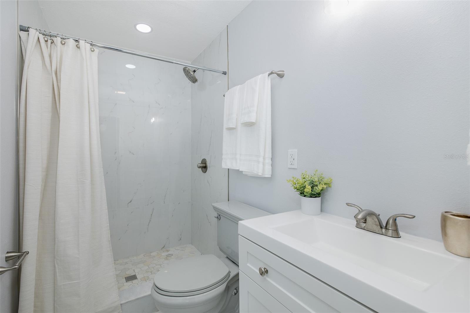 1815 Driftwood Cir S Property Photo 13