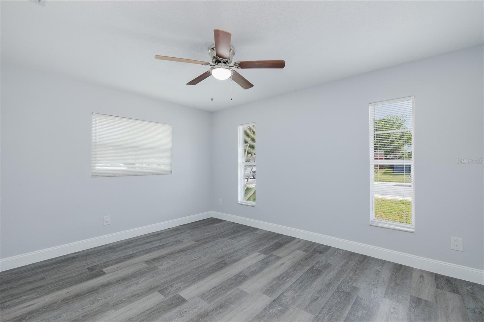 1815 Driftwood Cir S Property Photo 19