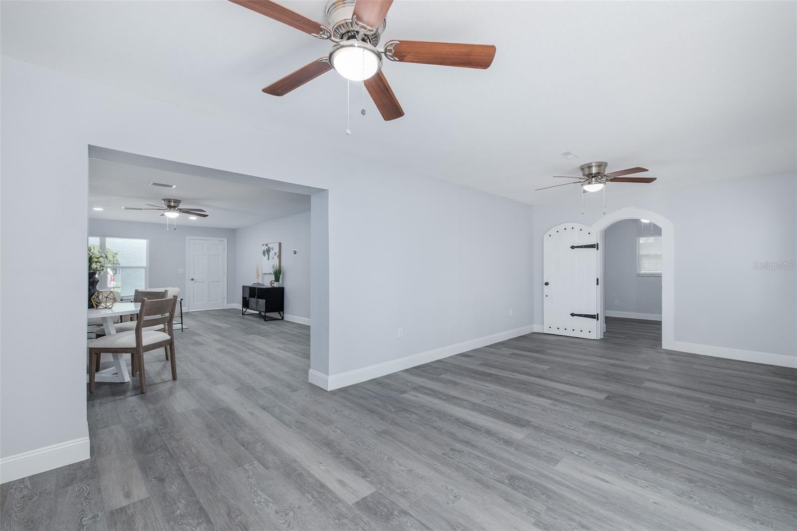 1815 Driftwood Cir S Property Photo 25