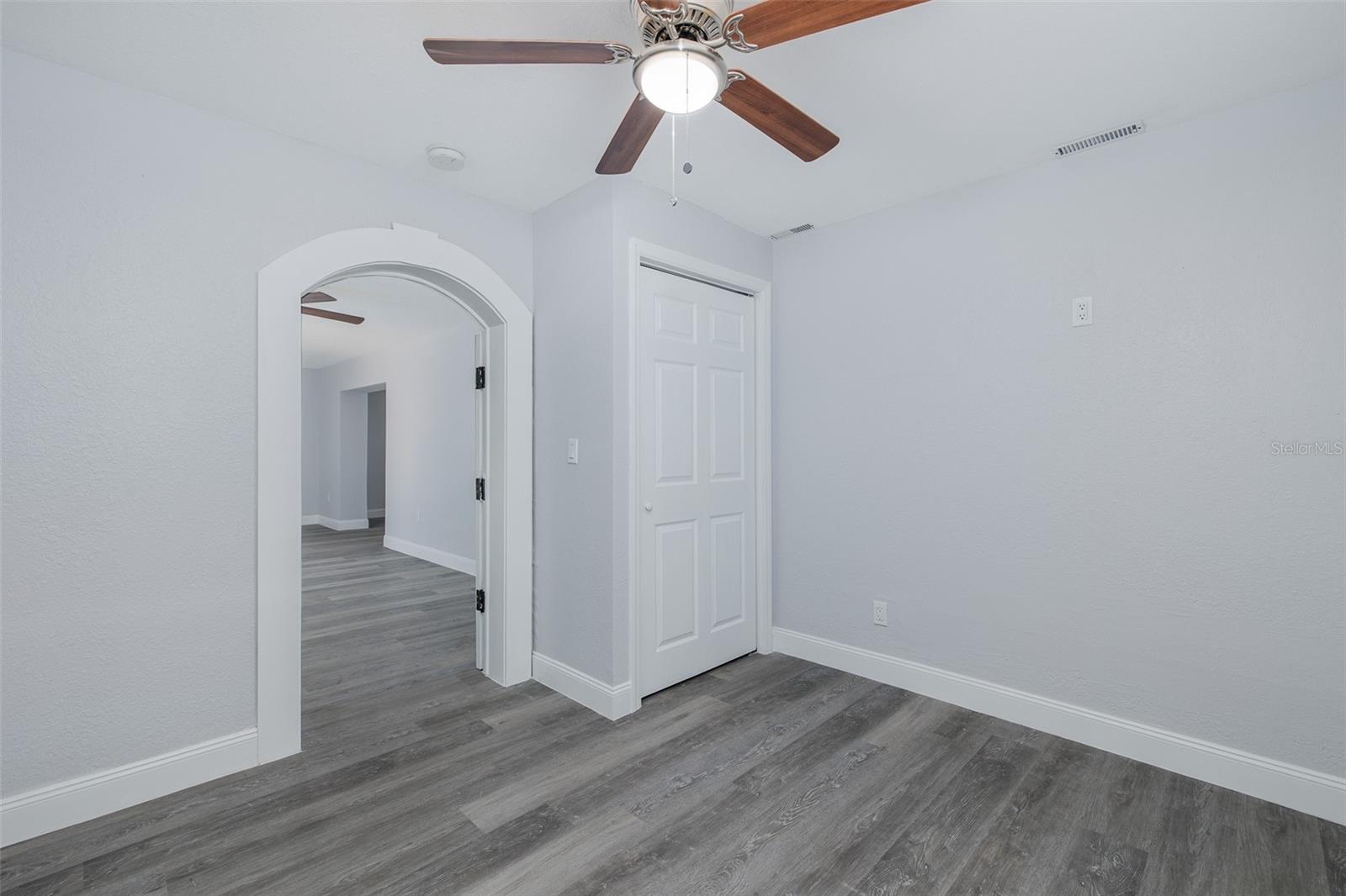 1815 Driftwood Cir S Property Photo 27