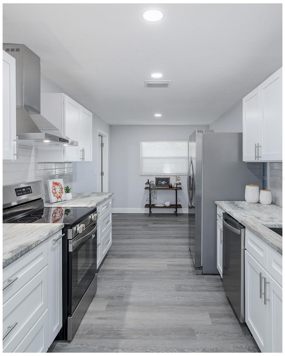 1815 Driftwood Cir S Property Photo 47